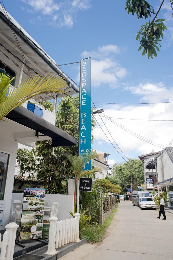 Bedspace Beach Unawatuna Luaran gambar