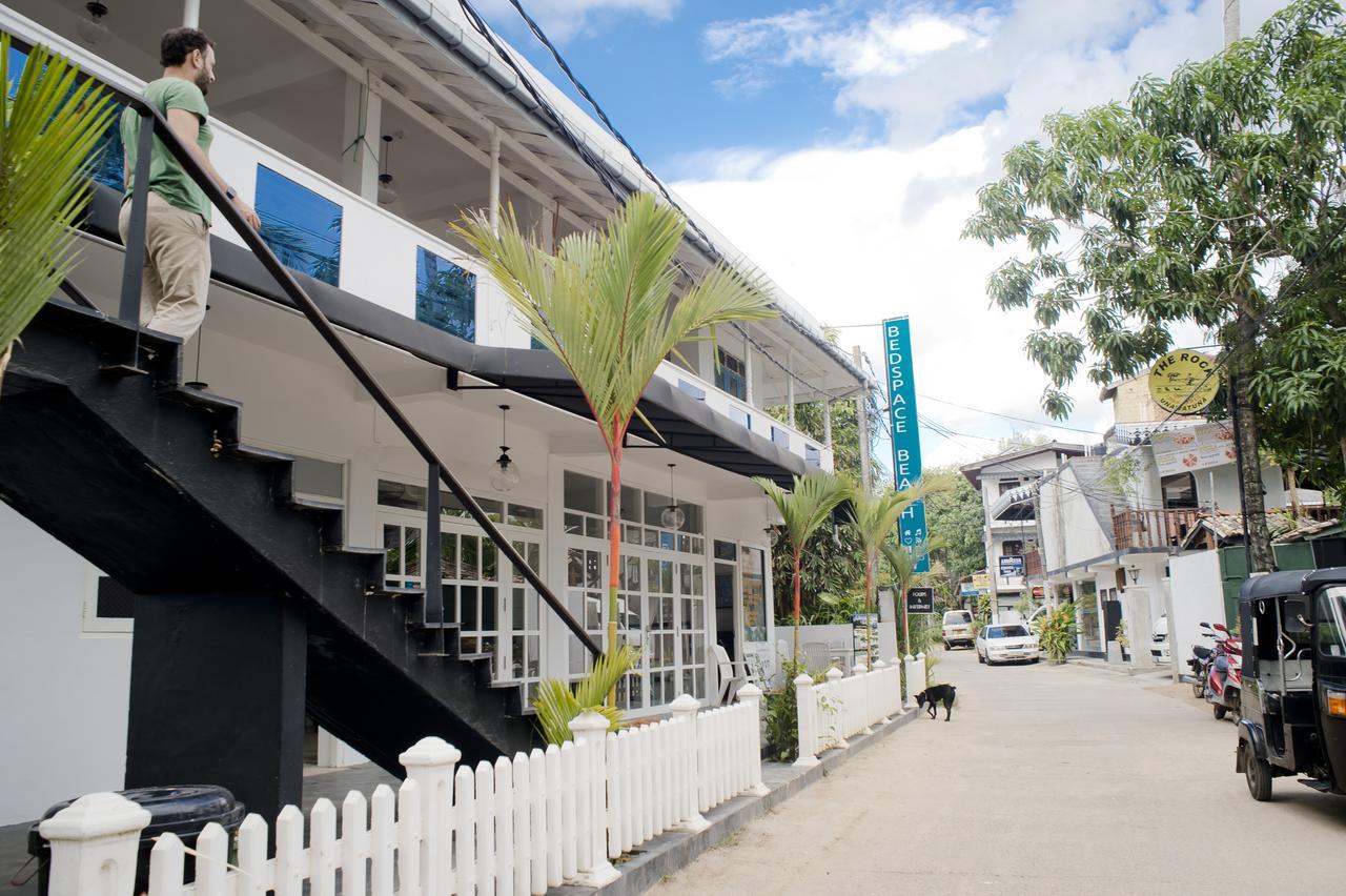 Bedspace Beach Unawatuna Luaran gambar