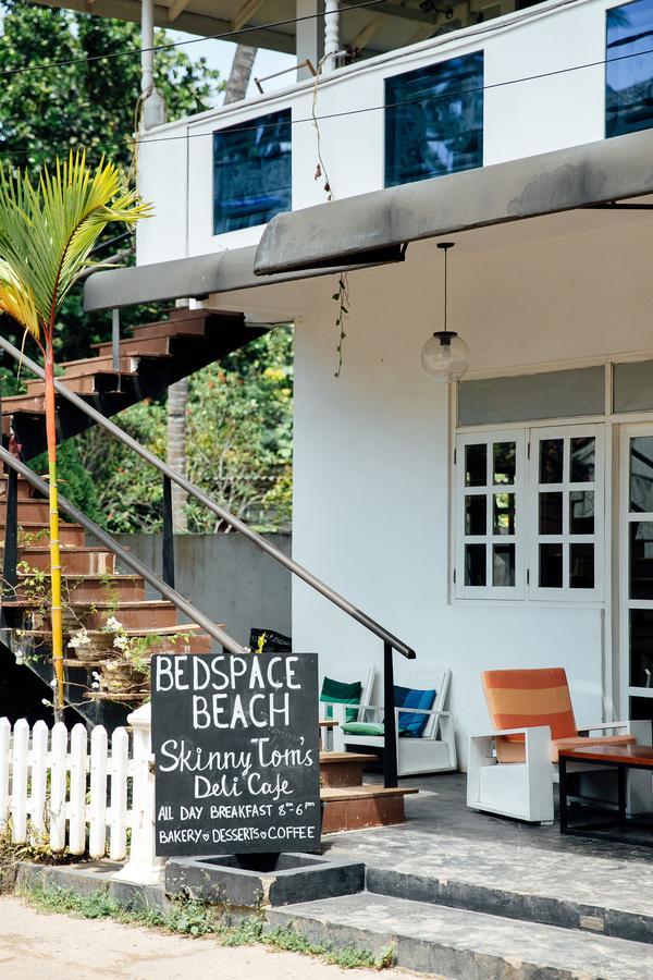 Bedspace Beach Unawatuna Luaran gambar