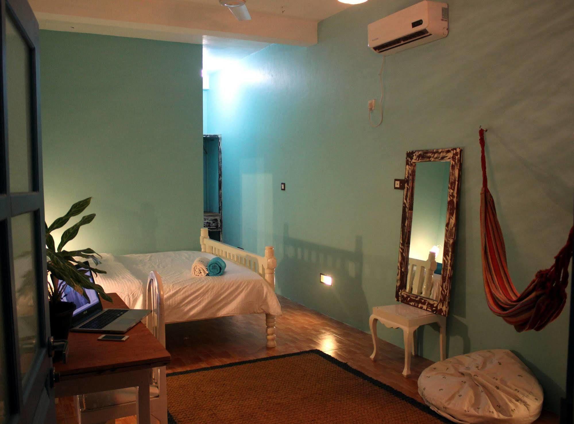 Bedspace Beach Unawatuna Luaran gambar