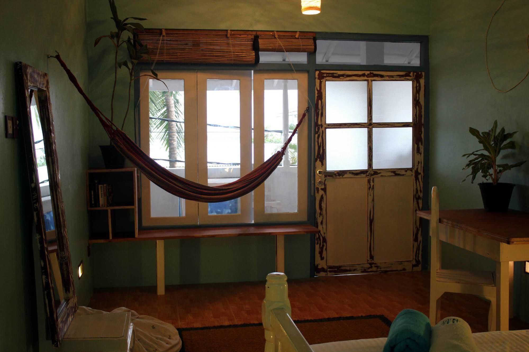 Bedspace Beach Unawatuna Luaran gambar